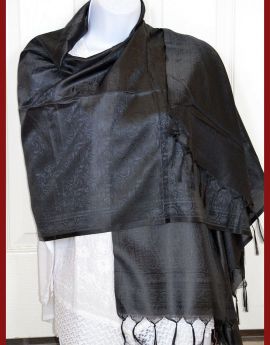 Banaras Silk Hand Woven Paisley Floral Design Stole Wrap