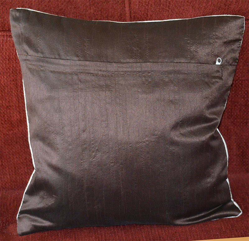 White Silk Polyester Digital Printing Pillow Cover - Image 4