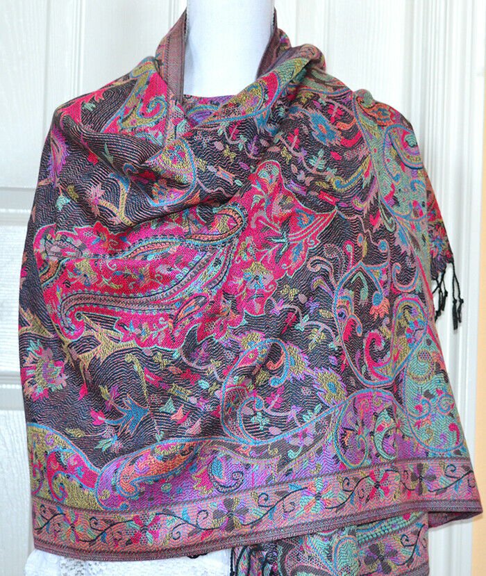 Handwoven Paisley Design Shawl Wrap - Image 5
