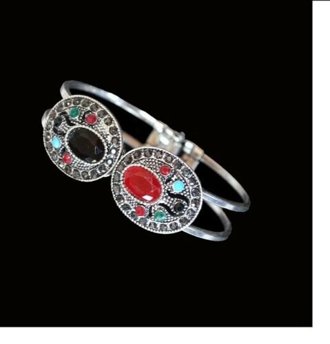 Oxidized Metal Black Onyx And Ruby Stones Bangle Bracelet - Image 3