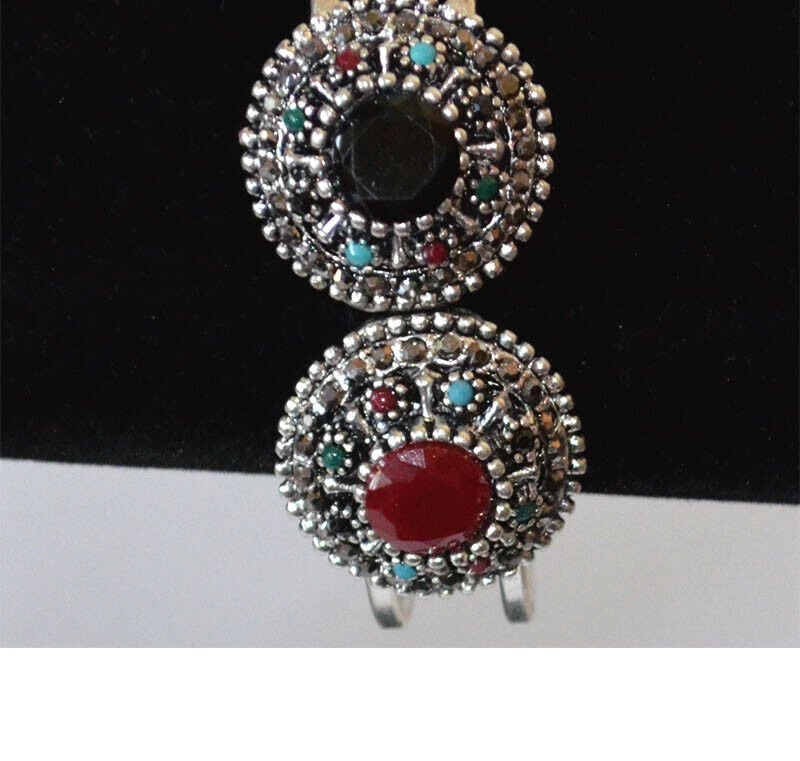 Oxidized Metal Black Onyx and Ruby Stones Bangle Bracelet - Image 3